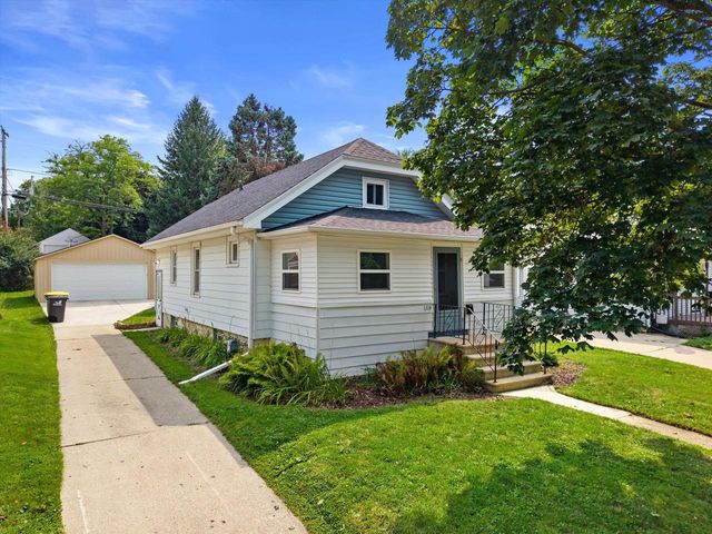1209 Ellis STREET, Waukesha, WI 53186