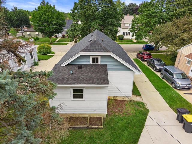 1209 Ellis STREET, Waukesha, WI 53186