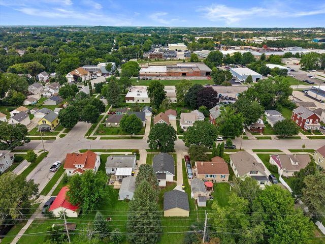1209 Ellis STREET, Waukesha, WI 53186