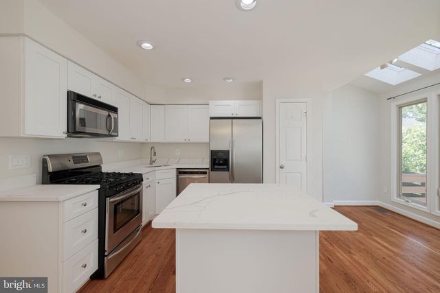 6110 JOUST LN, Alexandria, VA 22315
