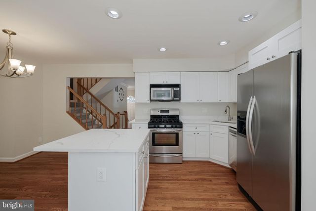 6110 JOUST LN, Alexandria, VA 22315
