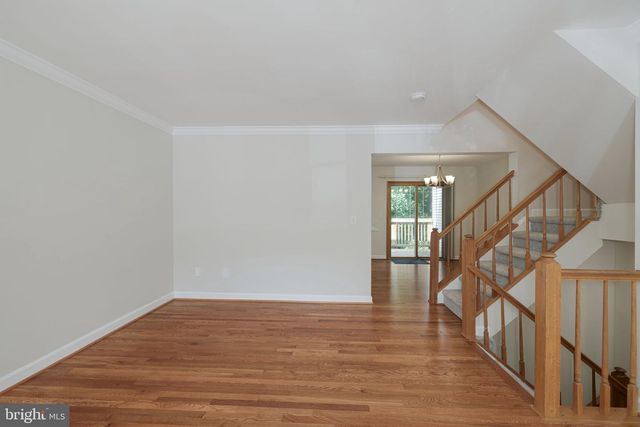 6110 JOUST LN, Alexandria, VA 22315