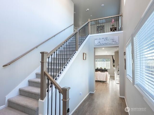 17622 Crossing Drive E, Puyallup, WA 98374