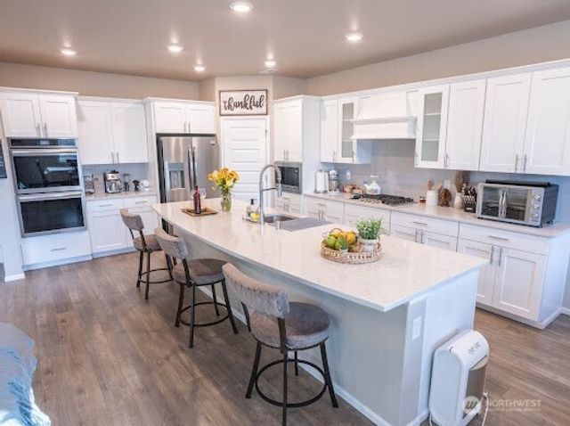 17622 Crossing Drive E, Puyallup, WA 98374