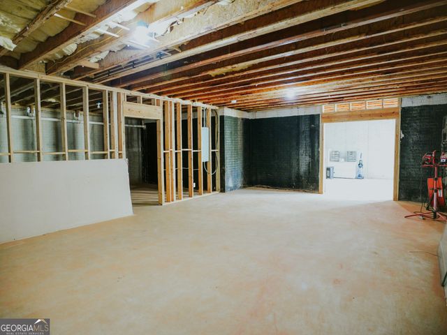 135 Fischer Spur Road, Newnan, GA 30265