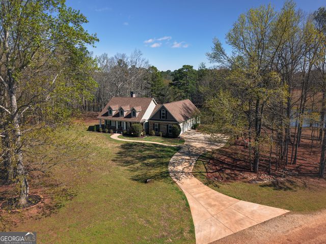 135 Fischer Spur Road, Newnan, GA 30265