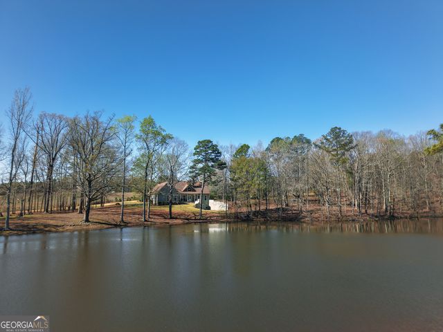 135 Fischer Spur Road, Newnan, GA 30265