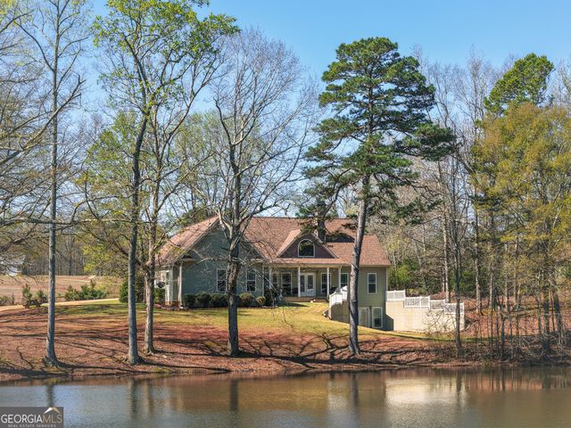 135 Fischer Spur Road, Newnan, GA 30265