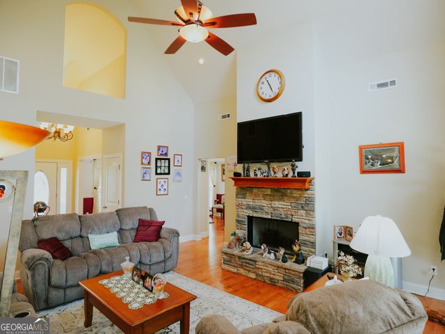 135 Fischer Spur Road, Newnan, GA 30265