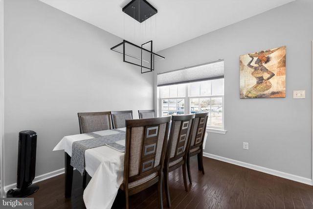 8 IRON GATE RD, Sicklerville, NJ 08081