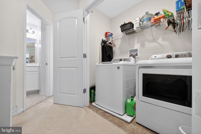 8 IRON GATE RD, Sicklerville, NJ 08081