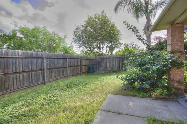 4510 Silver Hollow Dr, Corpus Christi, TX 78413