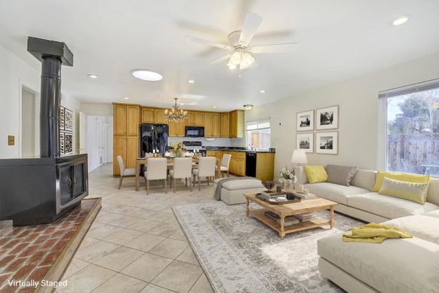 313 Oakberry Way, San Jose, CA 95123