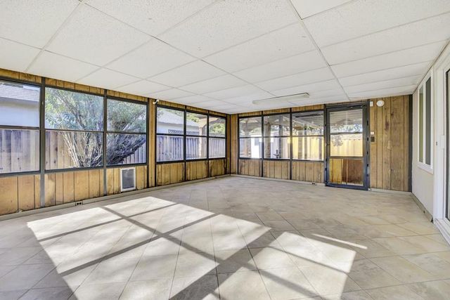 313 Oakberry Way, San Jose, CA 95123