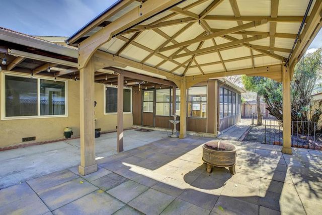 313 Oakberry Way, San Jose, CA 95123