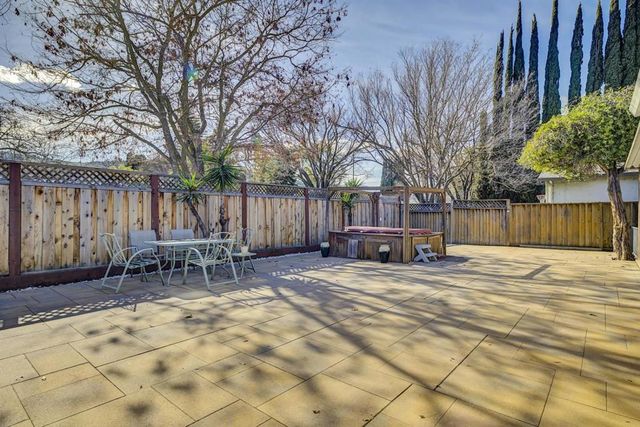 313 Oakberry Way, San Jose, CA 95123