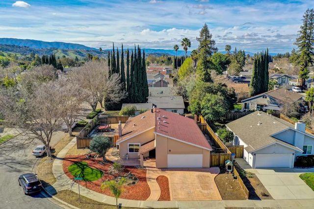 313 Oakberry Way, San Jose, CA 95123