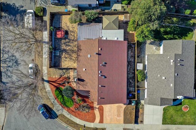 313 Oakberry Way, San Jose, CA 95123