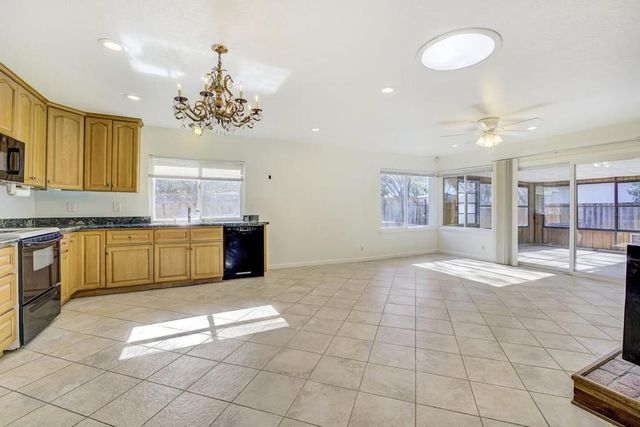 313 Oakberry Way, San Jose, CA 95123