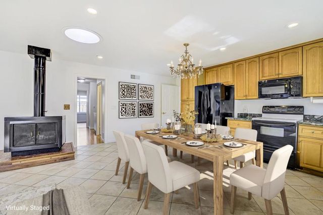 313 Oakberry Way, San Jose, CA 95123