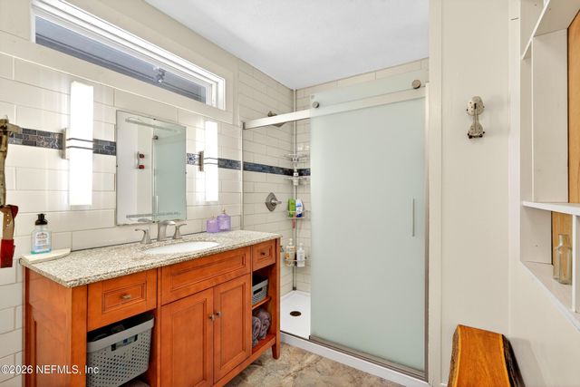 6861 LENOX Avenue, Jacksonville, FL 32205