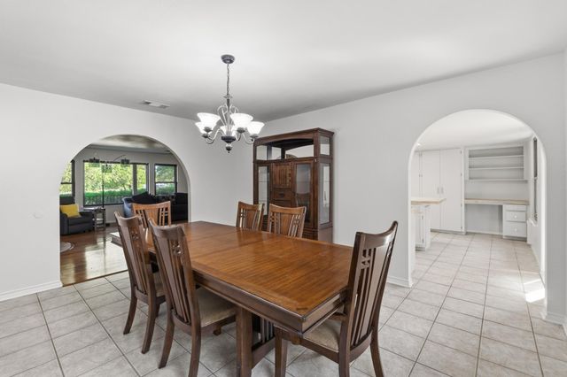 606 Rolling Hills RD, Liberty Hill, TX 78642