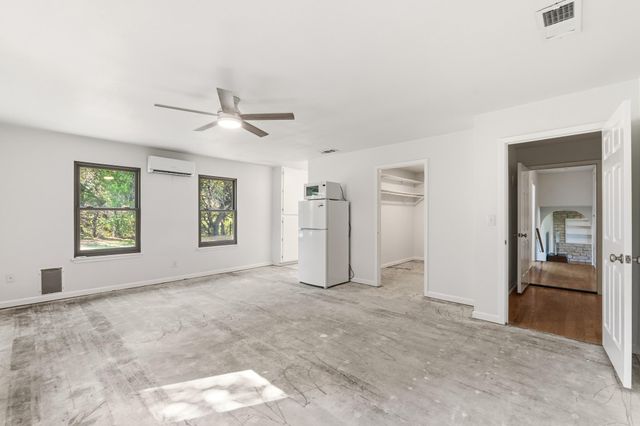 606 Rolling Hills RD, Liberty Hill, TX 78642