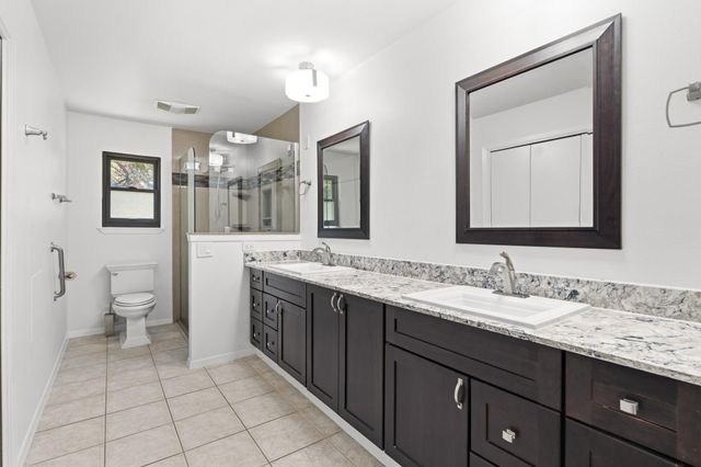 606 Rolling Hills RD, Liberty Hill, TX 78642