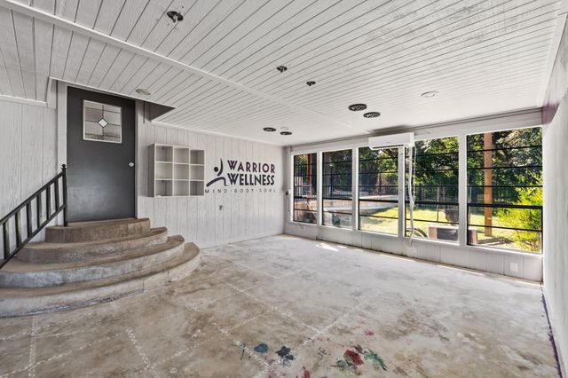 606 Rolling Hills RD, Liberty Hill, TX 78642