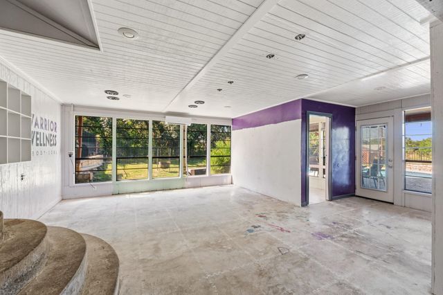 606 Rolling Hills RD, Liberty Hill, TX 78642