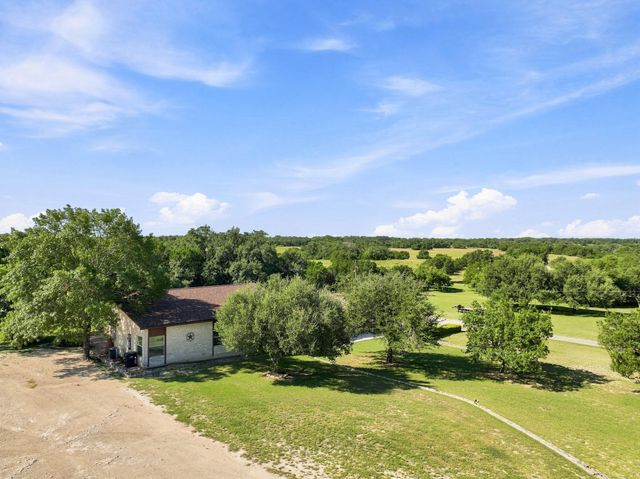 606 Rolling Hills RD, Liberty Hill, TX 78642