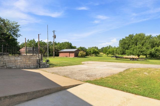 606 Rolling Hills RD, Liberty Hill, TX 78642