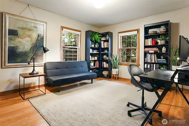 2301 Rosemont Place W, Seattle, WA 98199