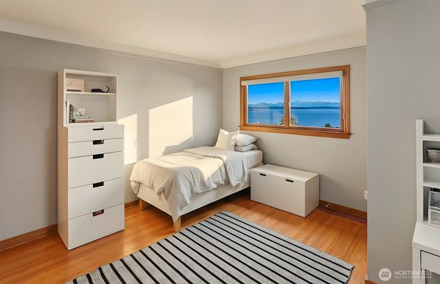 2301 Rosemont Place W, Seattle, WA 98199