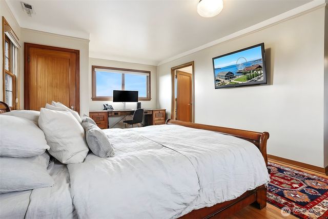 2301 Rosemont Place W, Seattle, WA 98199