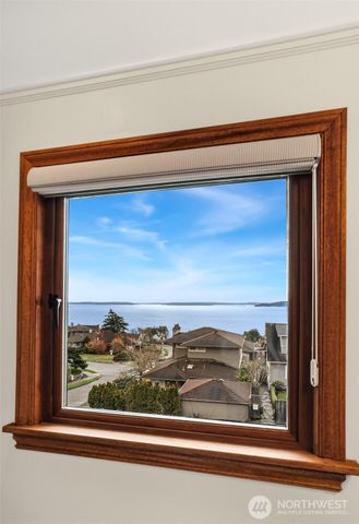 2301 Rosemont Place W, Seattle, WA 98199