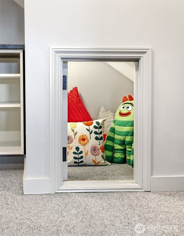 2301 Rosemont Place W, Seattle, WA 98199