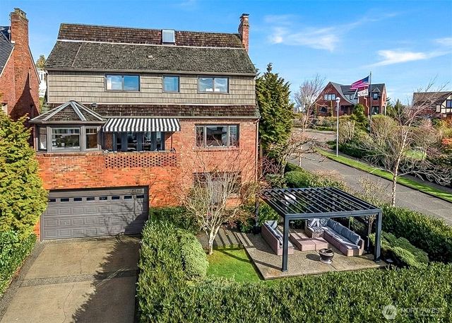 2301 Rosemont Place W, Seattle, WA 98199