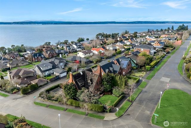 2301 Rosemont Place W, Seattle, WA 98199