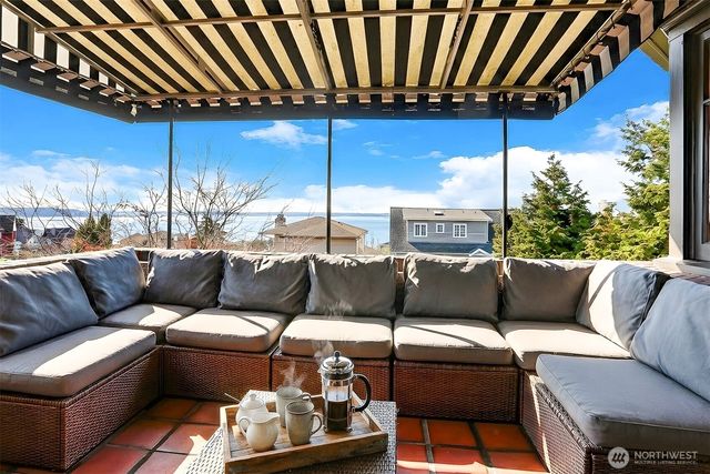 2301 Rosemont Place W, Seattle, WA 98199