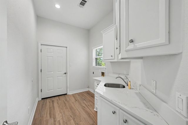 60 La Jolla Circle, Montgomery, TX 77356