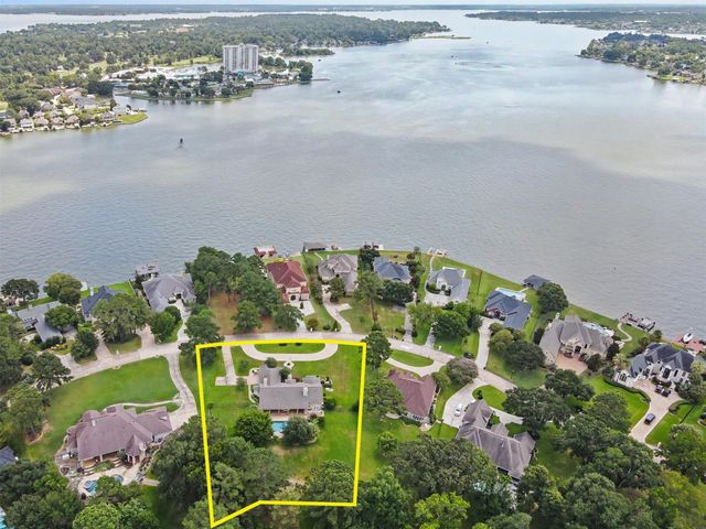 60 La Jolla Circle, Montgomery, TX 77356