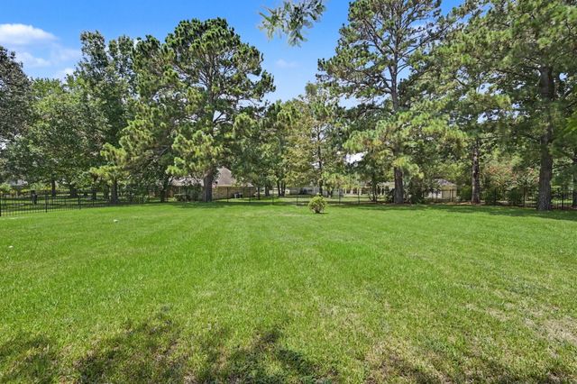 60 La Jolla Circle, Montgomery, TX 77356