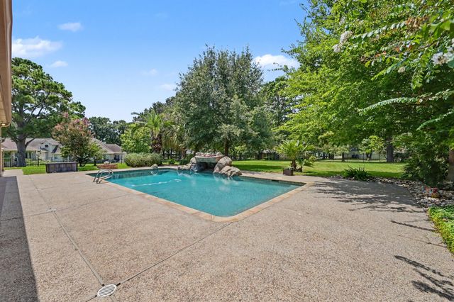 60 La Jolla Circle, Montgomery, TX 77356