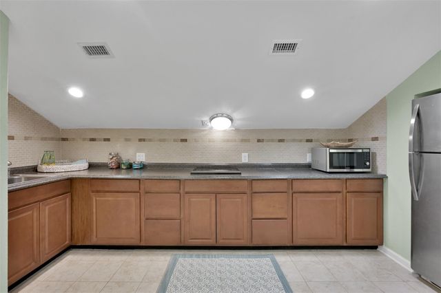 60 La Jolla Circle, Montgomery, TX 77356
