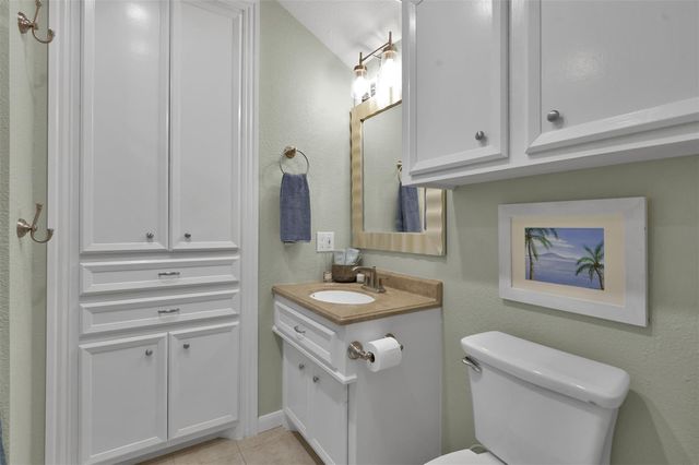 60 La Jolla Circle, Montgomery, TX 77356
