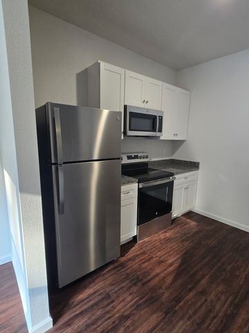 920 Willow Dr, Lawrenceburg, TN 38464