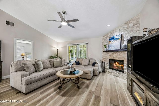4479 HUNTERS HAVEN Lane E, Jacksonville, FL 32224