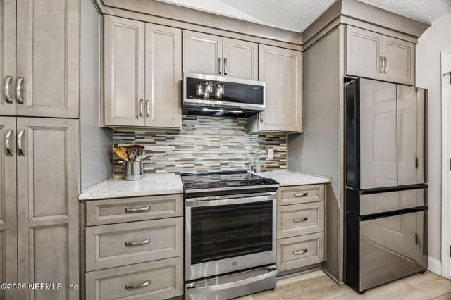 4479 HUNTERS HAVEN Lane E, Jacksonville, FL 32224