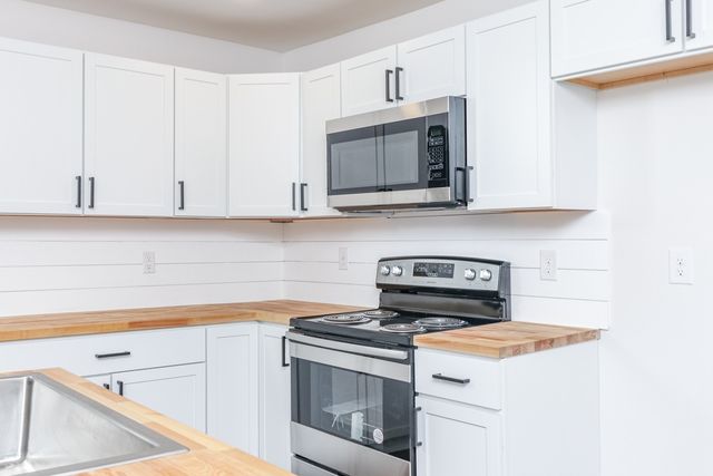 109 E 15th St, Columbia, TN 38401